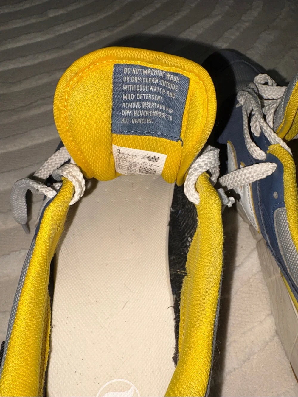New Balance Kids Navy and Yellow Retro Runner Sneakers